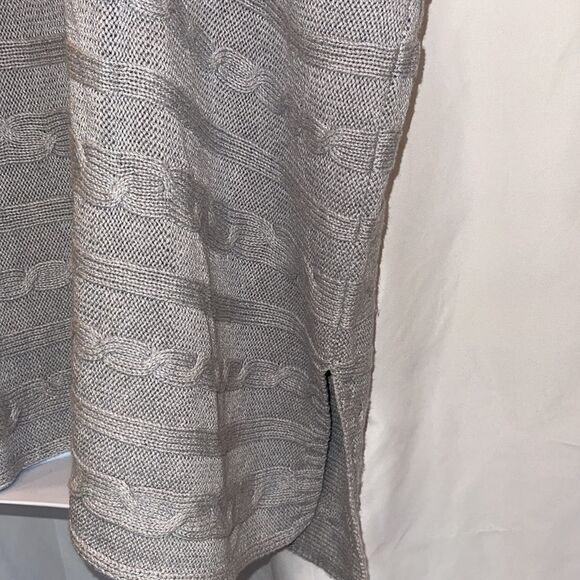 Old Navy sweater poncho size Medium/Large - Picture 12 of 15